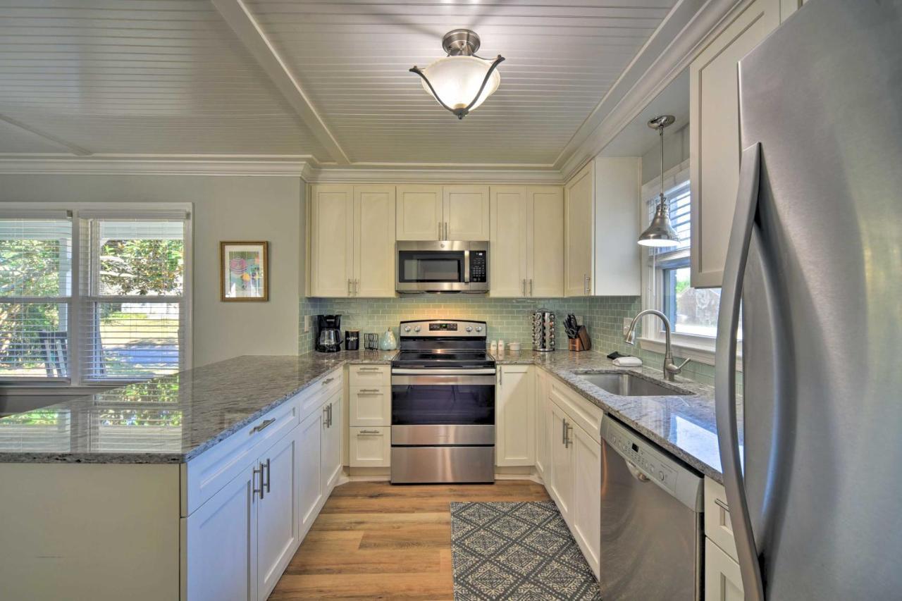 Charming House With Patio, 3 Half Mi To Beach! Charleston Eksteriør bilde